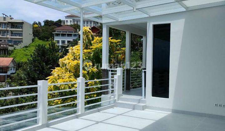 Rumah Bagus di Dago SHM Ada View Kota Bandung 2