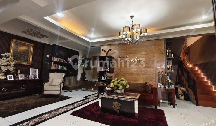 Rumah Lux Jual Cepat di Turangga Buah Batu