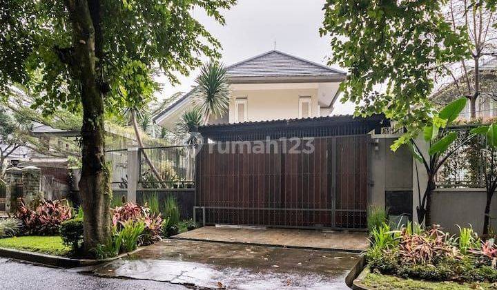 Rumah Lux Lokasi Terbaik di Ciumbuleuit Bandung 1