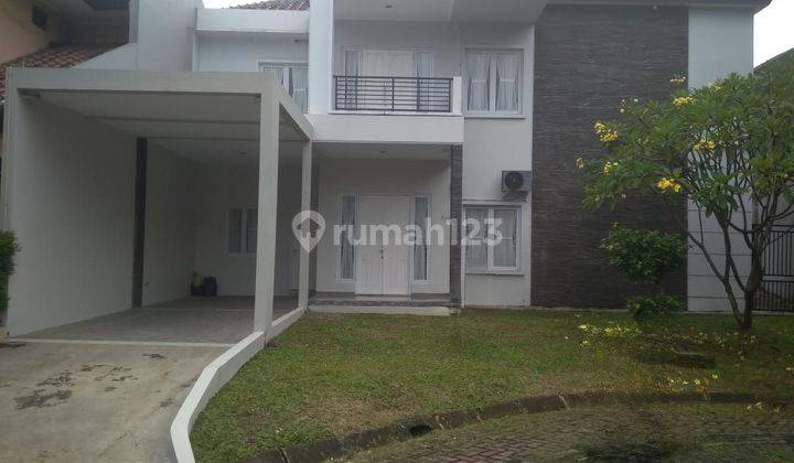 Rumah Sewa Rapi, Bersih Besar di BSD 1