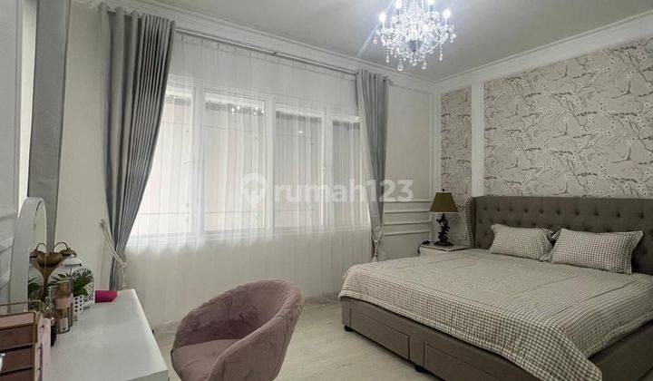 Rumah 2 Lantai Furnished di BSD Delatinos, Tangerang 2