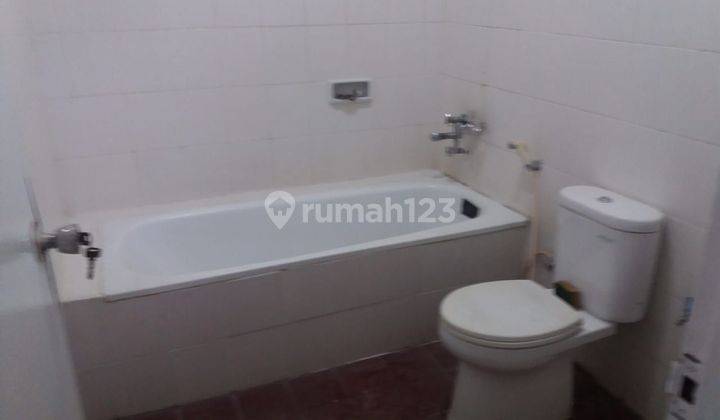 Rumah Semi Furnished di Serpong Villa Melati Mas, Tangerang Selatan 2