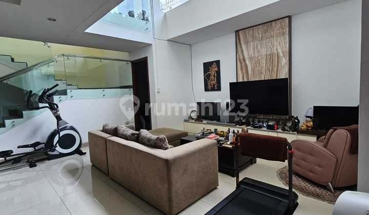 Dijual Segera Rumah Modern Bagus Siap Huni di Perumahan Elite Taman Biduri Permata Hijau