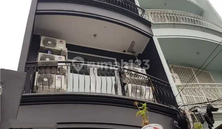 For Sale Nice 4-Storey Boarding House in Tomang 2