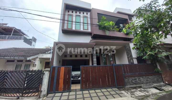 Dijual Rumah Bagus Siap Huni Tinggal Masuk di Bintara Bekasi Dijual Rumah Bagus Siap Huni Tinggal Masuk di Bintara Bekasi