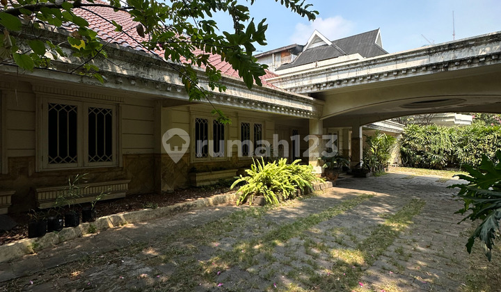 Dijual Rumah Elite 2 Lantai di Menteng Jakarta Pusat Dijual Rumah Elite 2 Lantai di Menteng Jakarta Pusat