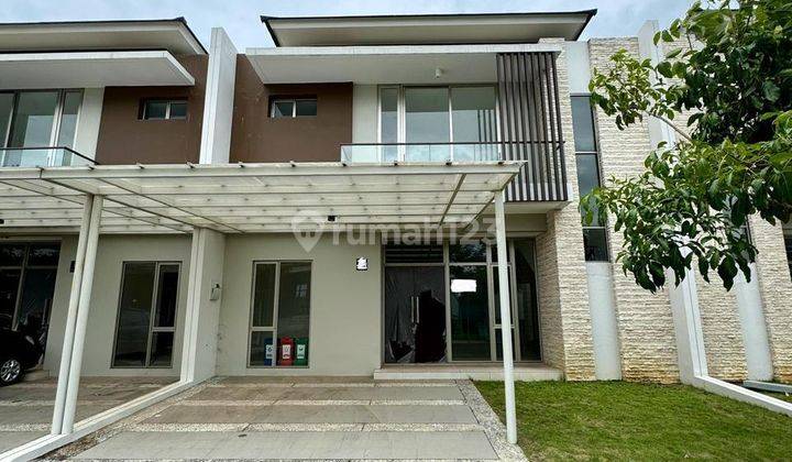 Sewa Rumah PIK2 uk 10X15 siap huni  1