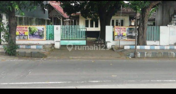 Rumah Strategis Pusat kota di Situbondo Jawa Timur 1