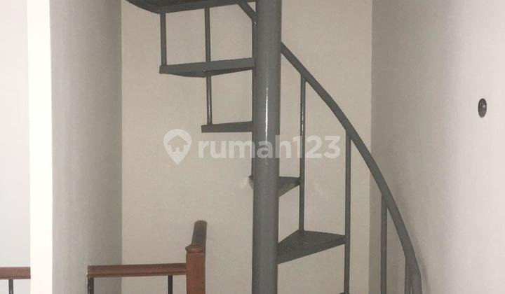 2 Floors, 1
