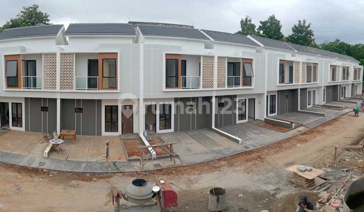 7 MENIT KE STASIUN RAWABUNTU, RUMAH KEREN MINIMALIS  5
