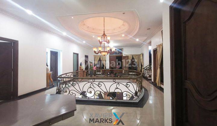 Ruang usaha Villa Mewah di Jalan Utama Tawamangu Solo Jawa Tengah, Karanganyar 550 M SHM 1