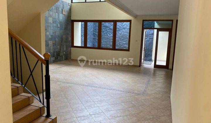 Dijual Rumah Di Daerah Tenang Dan Nyaman Kebayoran Baru 2