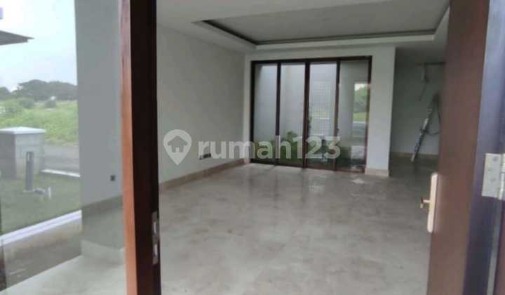 For Sale House in a Cluster in Pulomas, East Jakarta 2