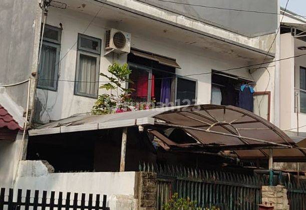 Dijual Rumah 2 Lantai di Daerah Pulomas, Jakarta Timur 1