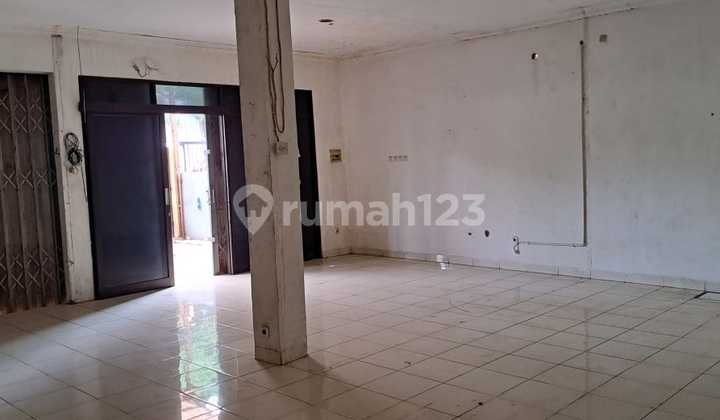 Dijual Rumah Tua + Ex Showroom di Daerah Rawamangun
