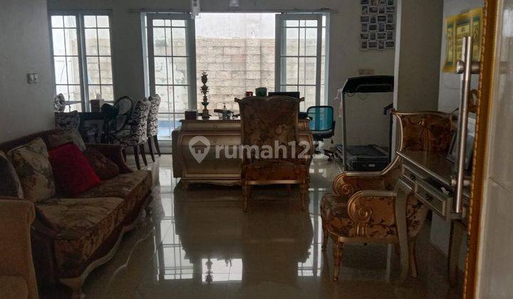 Dijual Sebuah Rumah Bertingkat Di Daerah Tebet, Jakarta Selatan 1