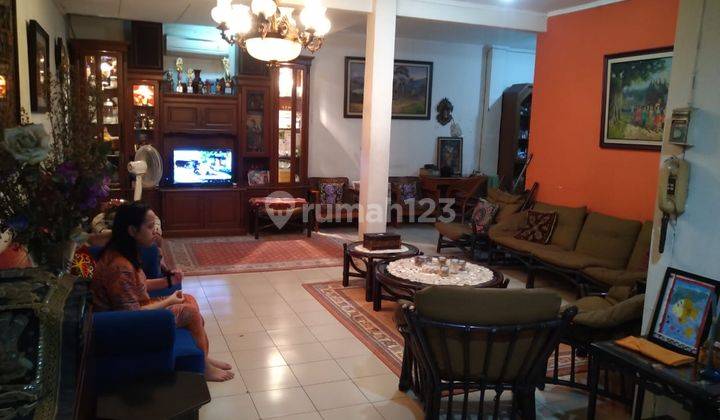 Dijual Rumah Hook di Bendungan Hilir, Jakarta Selatan 1