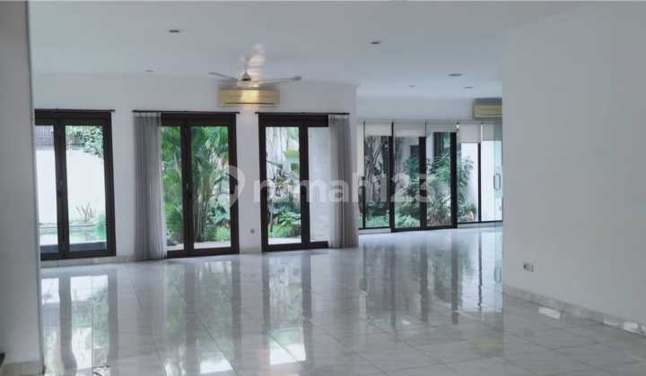 Dijual Rumah 2 Lantai Area Kemang, Jakarta Selatan Dijual Rumah 2 Lantai Area Kemang, Jakarta Selatan