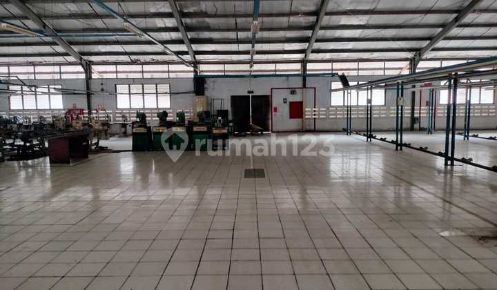 Bangunan Pabrik Dan Tanah 39.115m² di Karawachi 2
