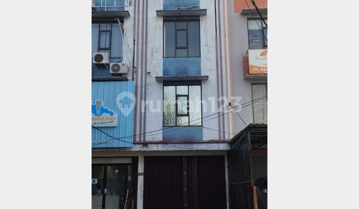 FOR RENT: NICE 4-STORY SHOPHOUSE IN SAHARJO, TEBET, SOUTH JAKARTA