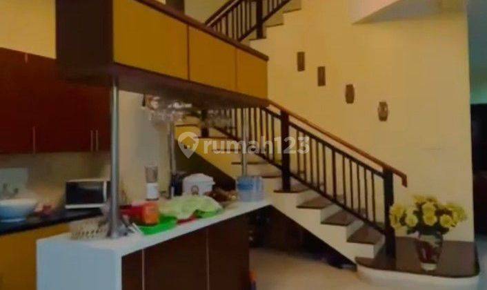 Menteng Jakarta Pusat Rumah Bagus 2 lantai Furnishes 2