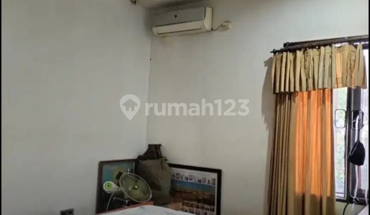 Rumah Luas 216 Halaman Luas di Kemang Pratama 2 Bekasi 2