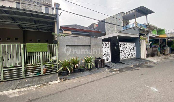 Rumah Modern Baru Renov Luas 220 di Duren Sawit Jakarta Timur 2