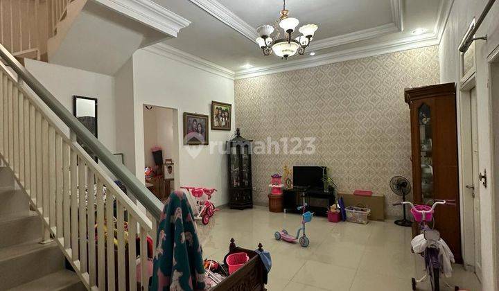 Dijual Rumah Minimalis Modern 2 Lantai Bebas Banjir Lokasi Di Perumahan Kemang Pratama 2