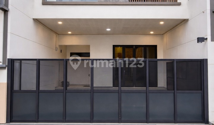 Jual Rimah Minalis Modern Rawamangun Dekat Arion Mall dan Toll Bebas Banjir Jual Rimah Minalis Modern Rawamangun Dekat Arion Mall dan Toll Bebas Banjir