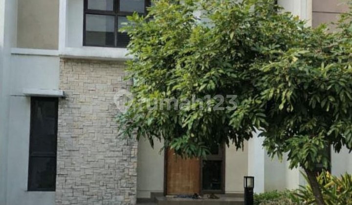 For Sale Fast Beautiful 2-Story House Summarecon Bekasi Burgundy Cluster 2