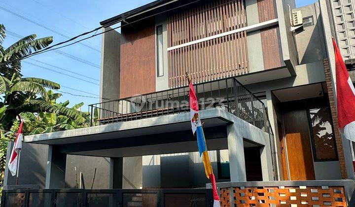 Rumah 2 Lantai Kodau Perum Chandra Baru Jatiwarna Pondok Gede 2