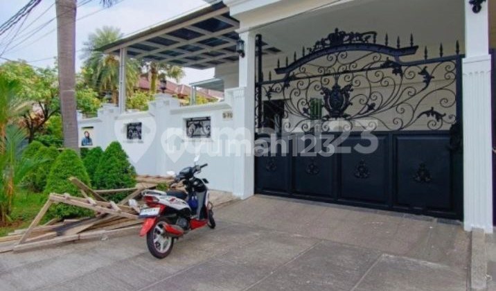 Rumah Hook Joglo Jakarta Barat Komplek Exclusive Dekat Tol