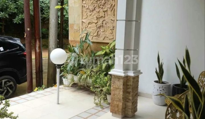 Sell Luxury 1.5-Story House in Mutiara Sukmajaya Housing, Depok Sell Luxury 1.5-Story House in Mutiara Sukmajaya Housing, Depok