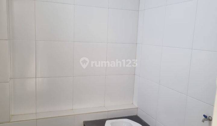 di Sewakan Ruko 3 Lantai Cocok Untuk Kantor Atau Usaha Bkr  2
