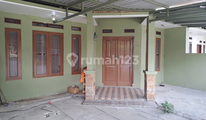 For Sale House Strategic Location in Arcamanik Bandung