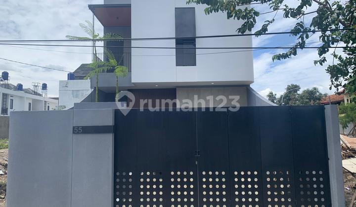 Di Jual Rumahbaru Hanya 1 Unit di Turangga Tengah Kota Bandung Di Jual Rumahbaru Hanya 1 Unit di Turangga Tengah Kota Bandung