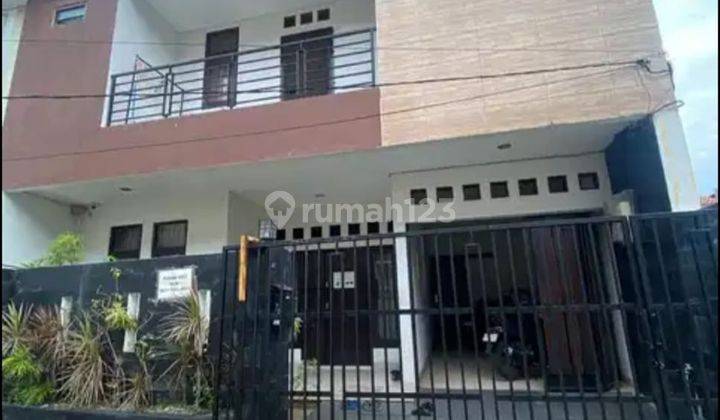 Disewakan gedung kosan 2,5 lantai - Lokasi Strategis  1