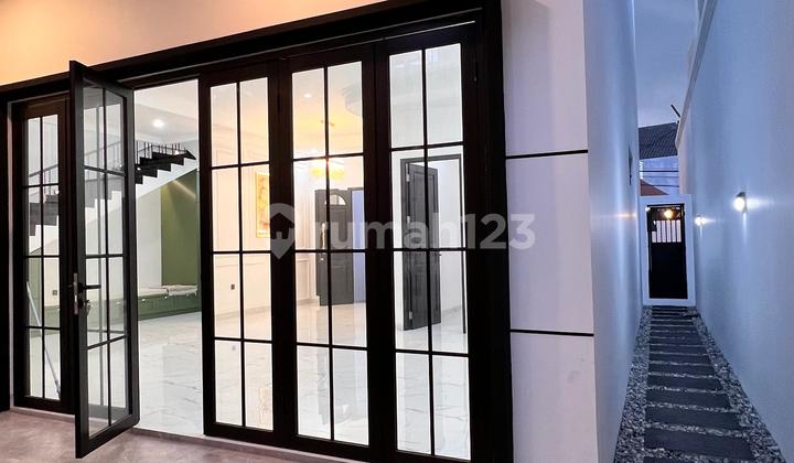 For Sale Brand New Modern House in Nusaloka BSD 2