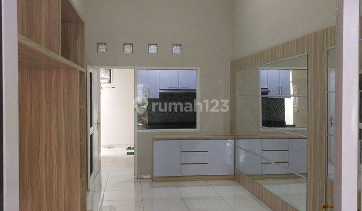 Dijual Rumah Siap Huni di Kirana Alam Sutera 1