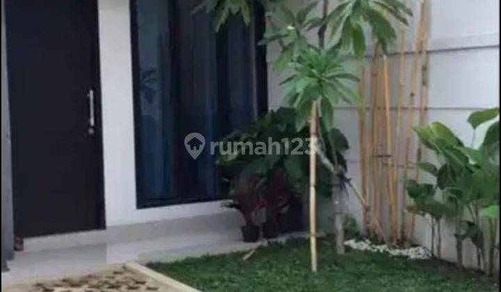 Disewakan Rumah Rapi Full Furnished di Kunciran Dekat Alam Sutera 2