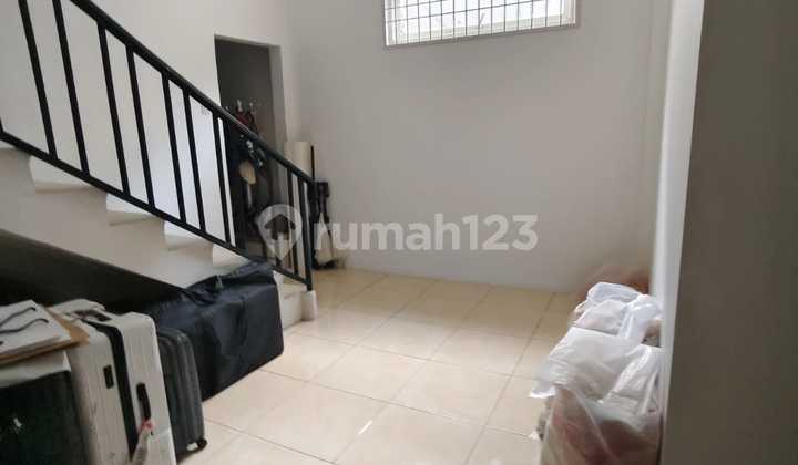 Dijual Ruko Siap Pakai di Taman Sari Jakarta Barat