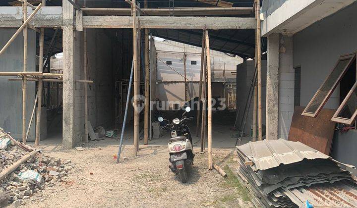 Disewakan Gudang Baru Tahap Finishing Di Kavling Dpr Cipondoh 2