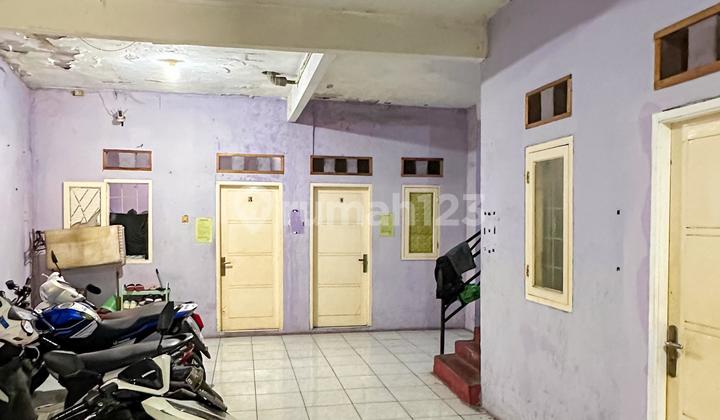 Di Jual Murah Kost 20 Kamar dan 1 Kios Di Pancoran, Jakarta Selatan Di Jual Murah Kost 20 Kamar dan 1 Kios Di Pancoran, Jakarta Selatan