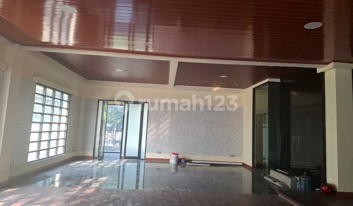For Rent Ready-to-Use Building in Gandaria, South Jakarta For Rent Ready-to-Use Building in Gandaria, South Jakarta