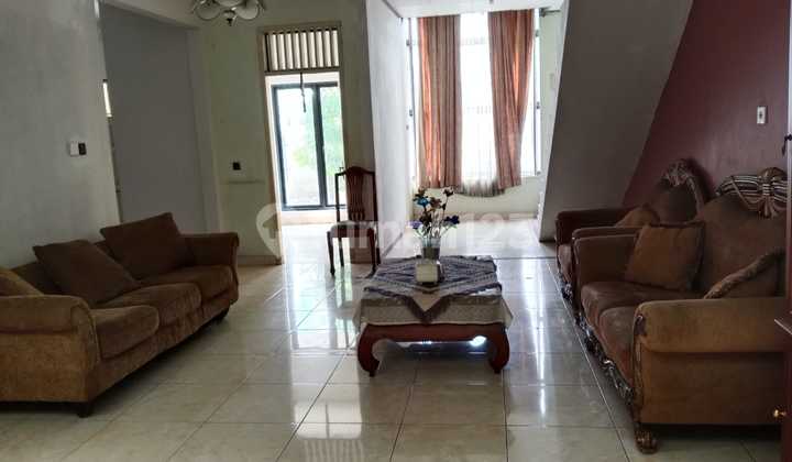 Dijual Rumah 2 Lantai Cocok untuk Rumah Usaha atau Hunian di Puri Indah Kembangan Jakarta Barat