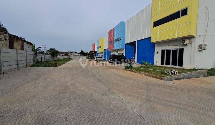 Gudang Strategis bebas banjir truk 40 feed masuk di kawasan Industri Tambun 4