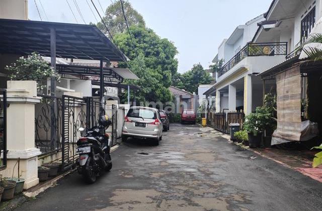 Rumah Megah & Kokoh Nyaman di Condet Jakarta Timur 4