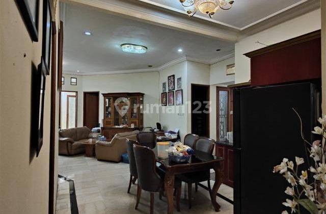 Rumah Megah & Kokoh Nyaman di Condet Jakarta Timur 12