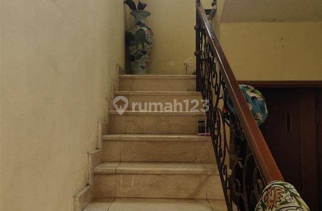 Rumah Megah & Kokoh di Condet Jakarta Timur 14