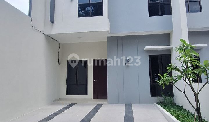 New Flood-Free Comfortable Residence in Jatiwaringin Bekasi